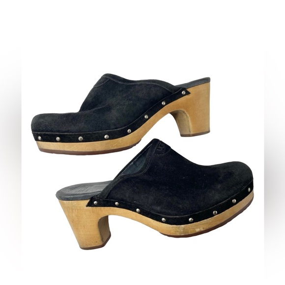 UGG Shoes - UGG Abbie Black Suede Leather Sheepskin Clog Studded Fleece lined Mule sz 6 Wood